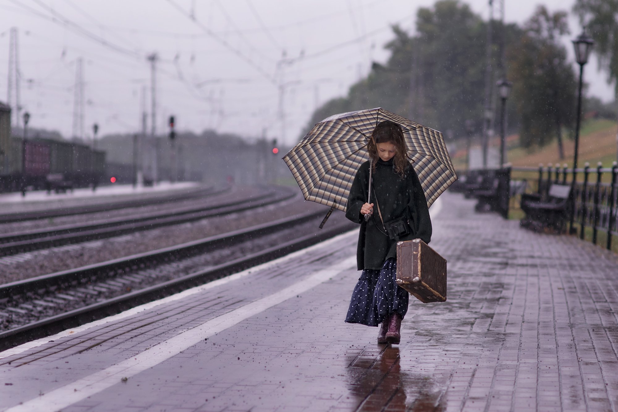 детская фотография,дождь,железная дорога,, Шиманов Антон