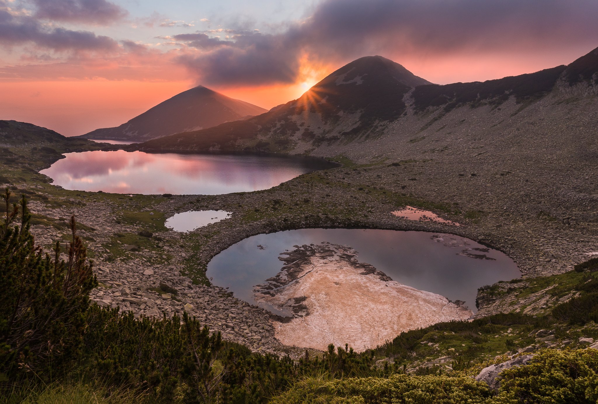 #pyramids #snow #lakes #bulgaria #pirin_mountains #sunrise #clouds, Mая Врънгова