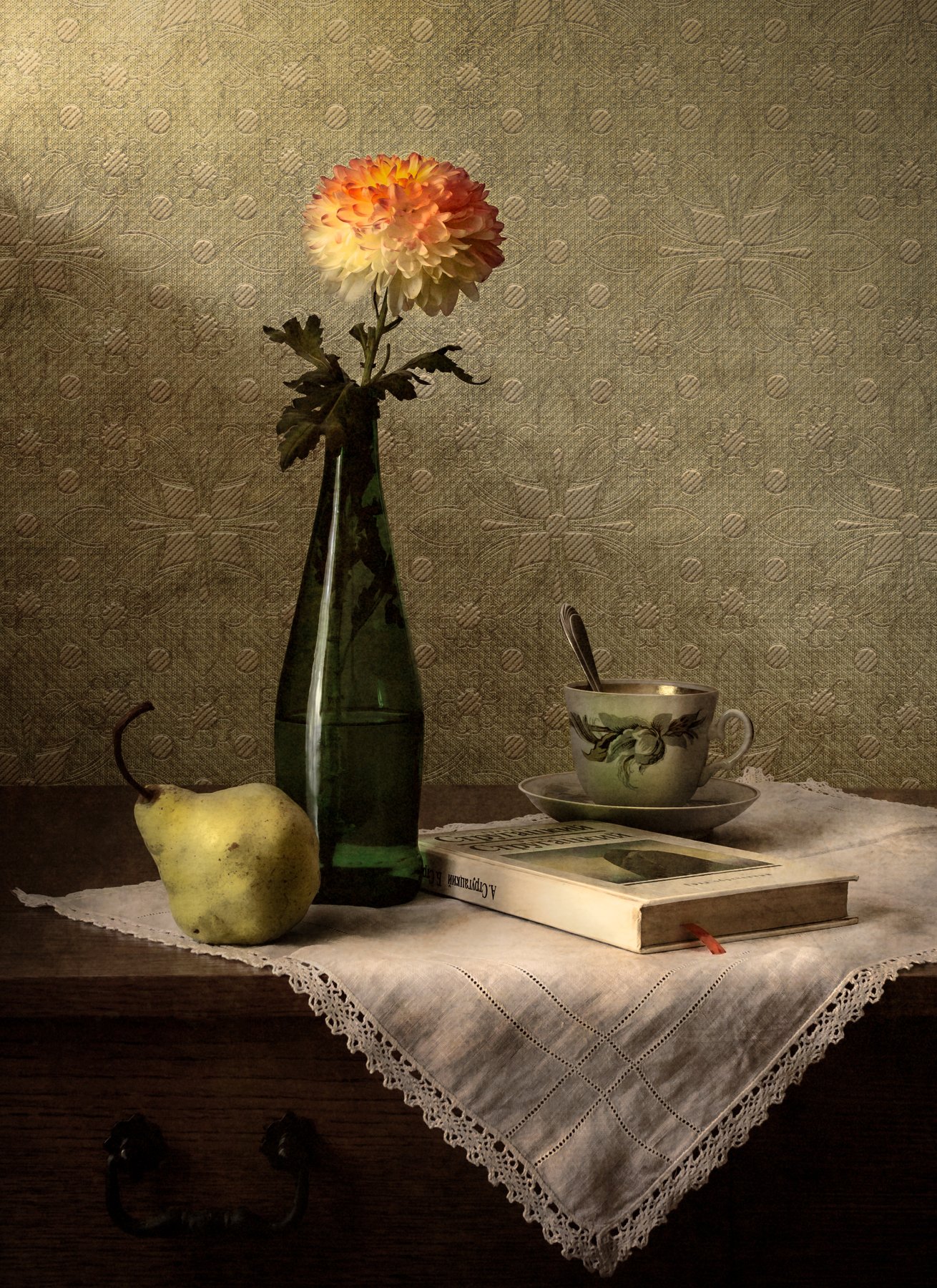 книга, груша, чашка, цветы, натюрморт, Андрей Угренинов
