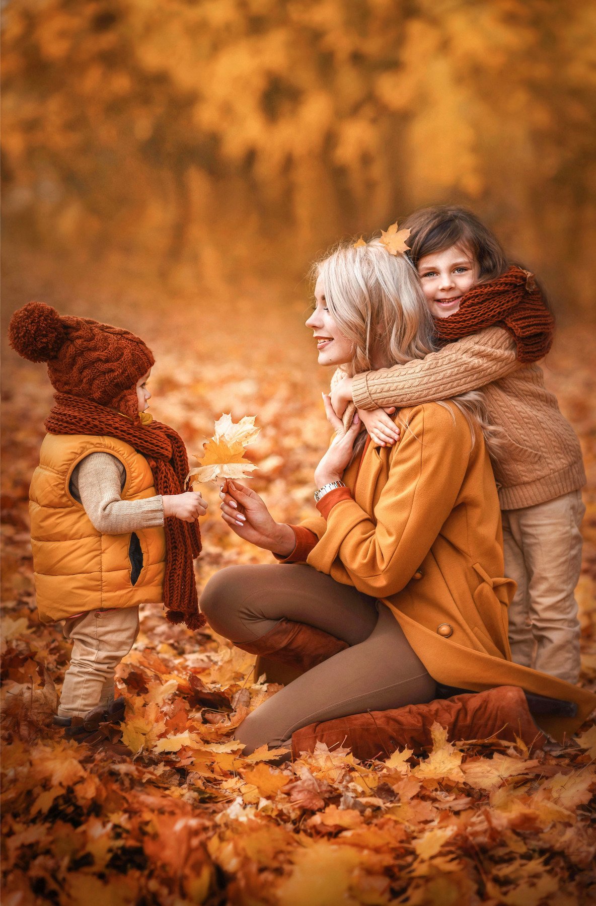 Осенняя фотосессия мама с дочкой