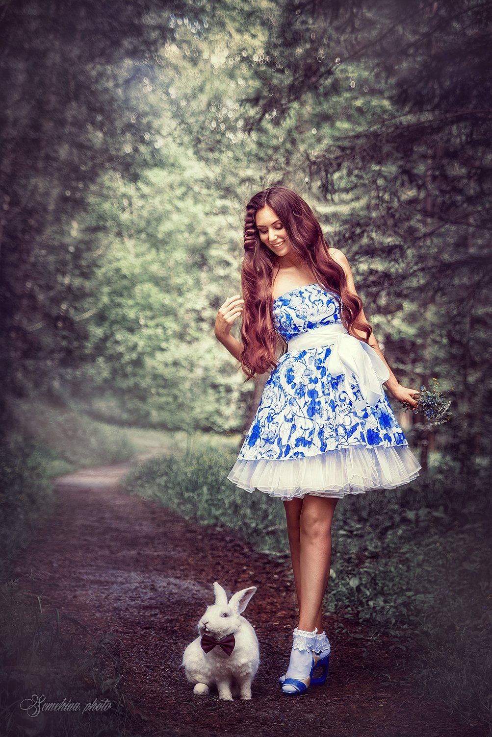 девушка, портрет, кролик, алиса, сказка, тропинка, лес, girl, portreit, rabbit, fairy tale, path, wood, Марина Семёхина