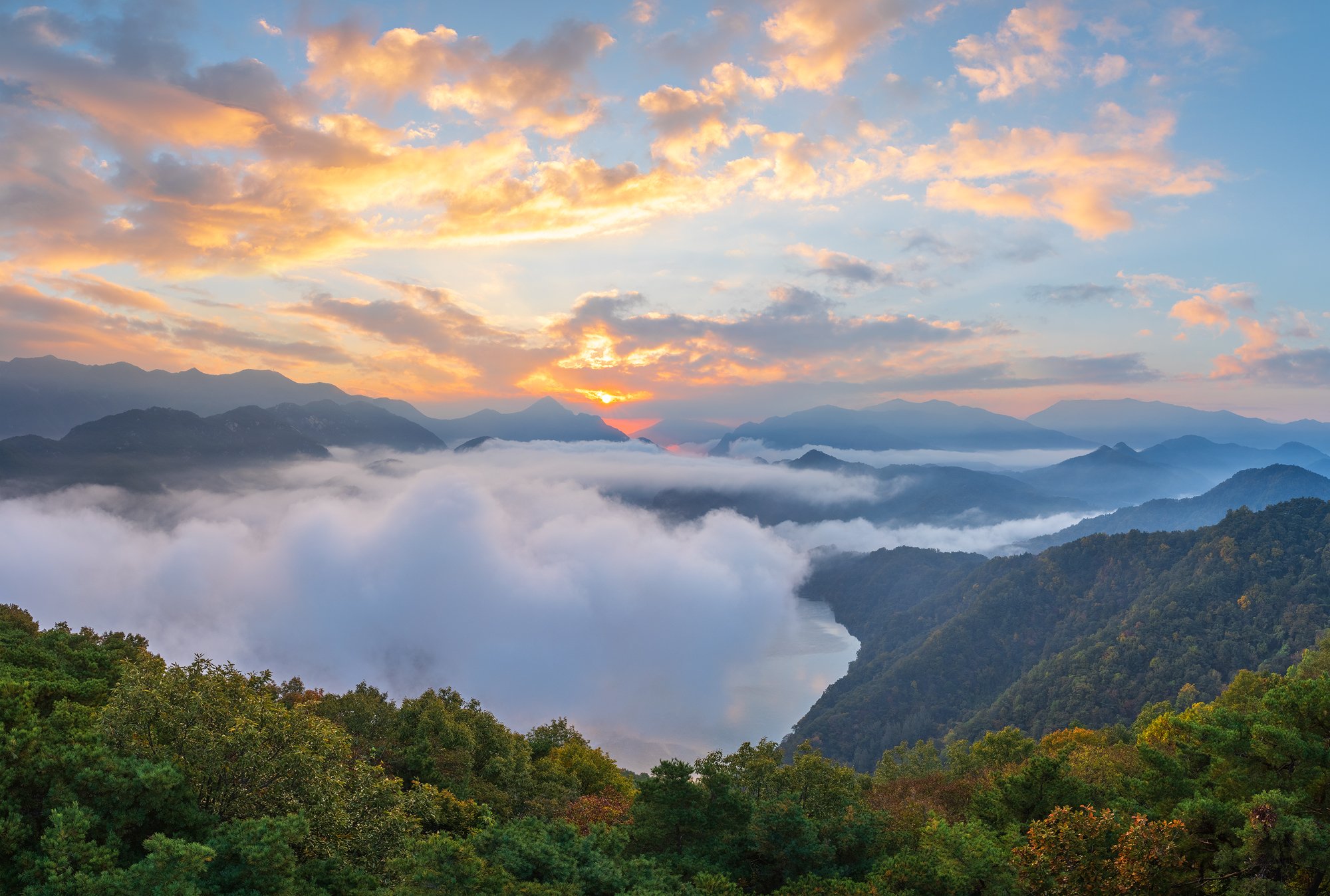 mountains, layers, lake, clouds, fog, autumn, Jaeyoun Ryu