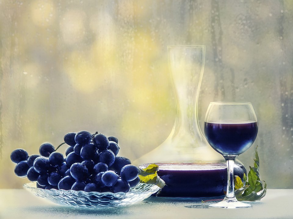натюрморт, мокрое стекло, осень, молодое вино, виноград, Ирина Приходько