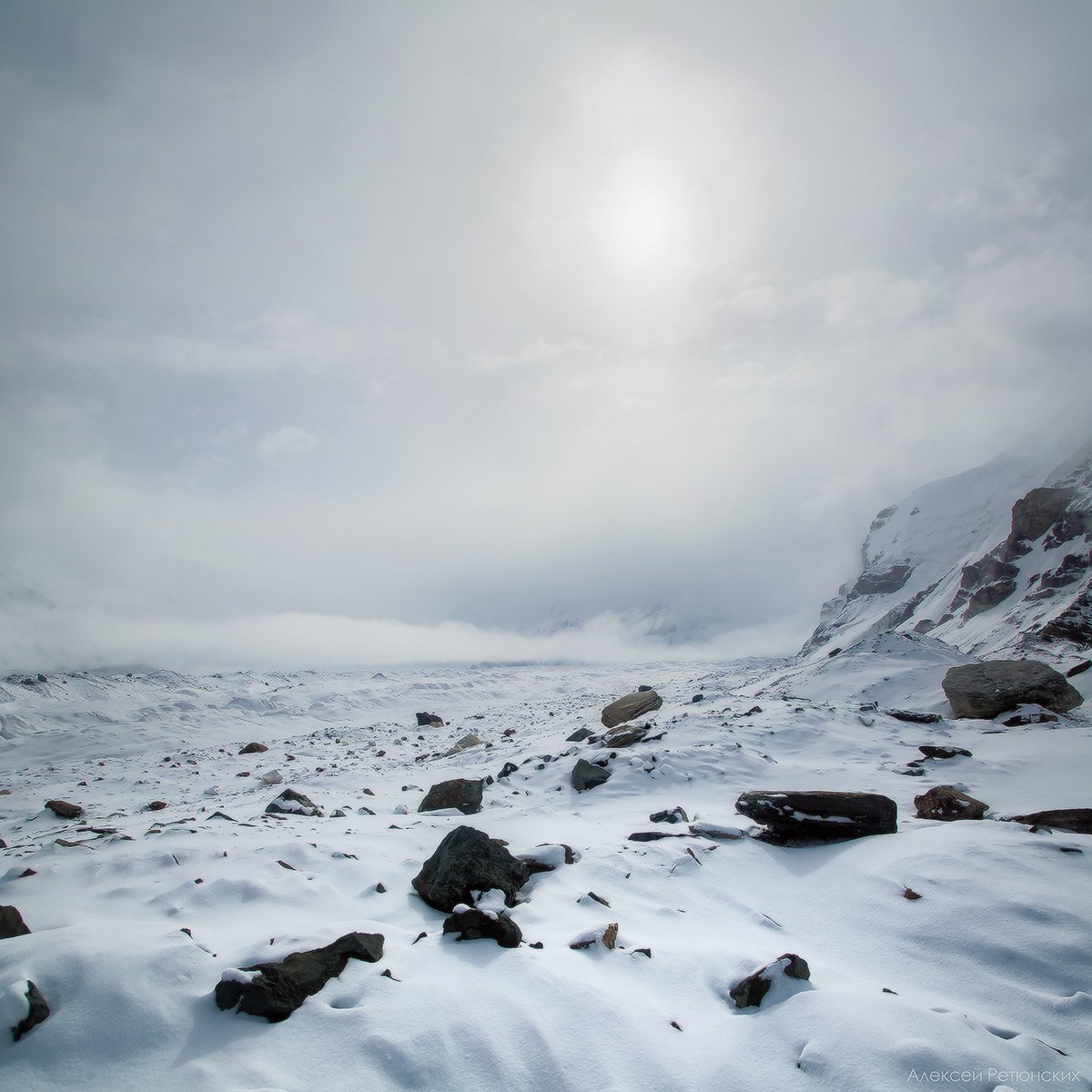 Киргизия, ледник, снег. горы. облака, солнце,, Алексей Ретюнских