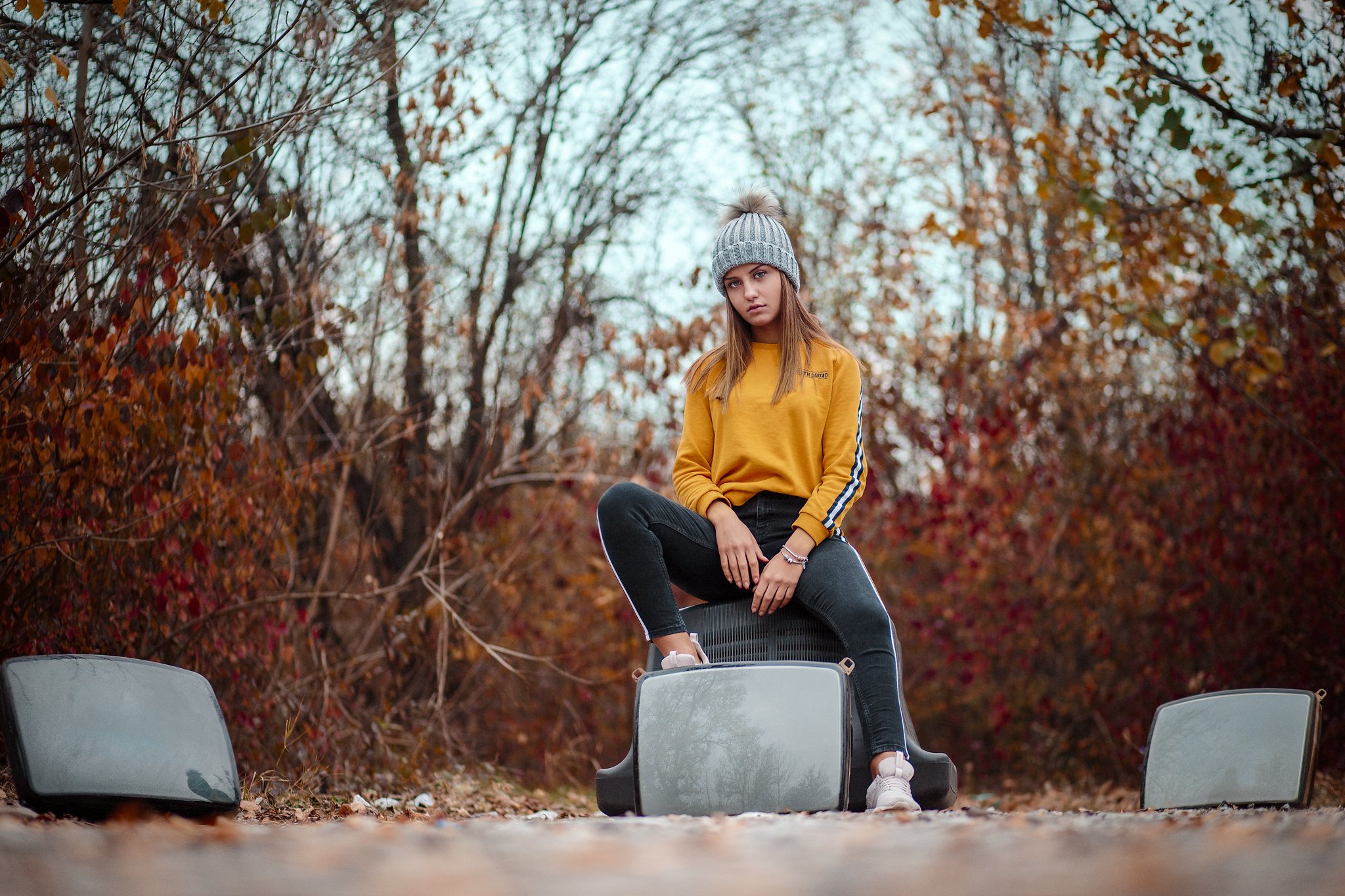 girl, woman, outside, garden, fall, , dusk, beauty, Петър Петров