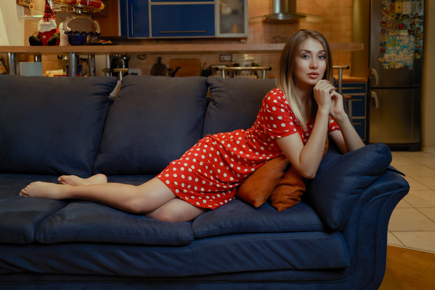 60s retro,american,attractive,background,beautiful,beauty,blue sofa,brunette,casual,caucasian,charming,coiffure,cute girl,dots,elegant,fashion,female,femininity,girl,glamorous,gorgeous,hairstyle,home,indoors,interior,lady,lifestyle,people,pin up,polka dot, Андрей Филоненко