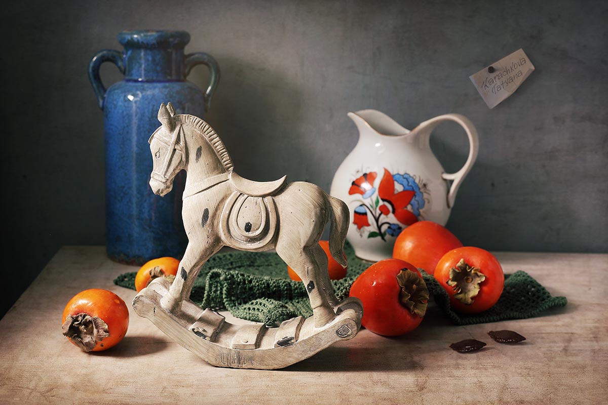 натюрморт, кувшин, хурма, фрукты, игрушка, лошадь, Tatyana Karachkova