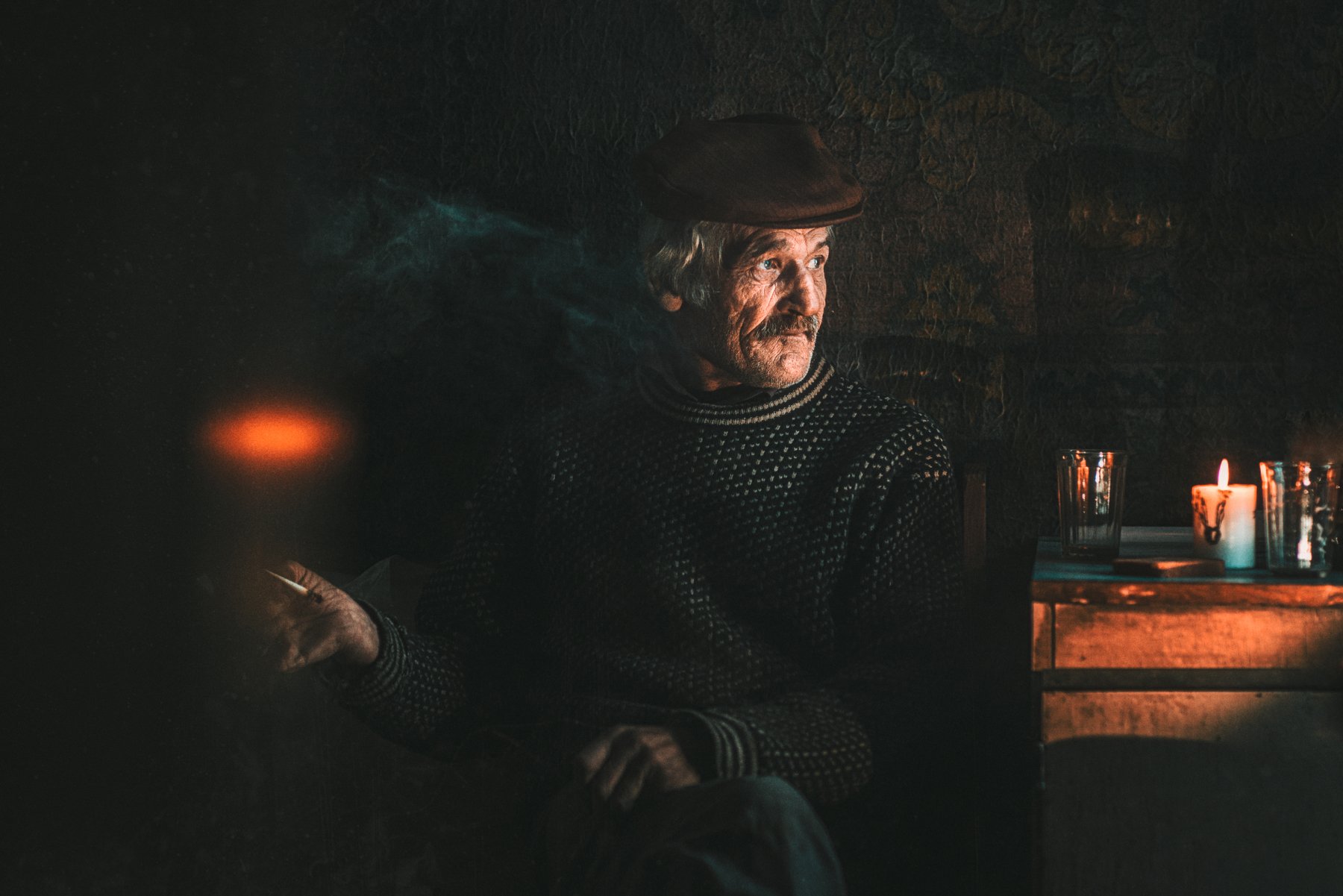 portrait,oldman,smoke,lifeportraits,поптрет,жанр, Olegs Bucis