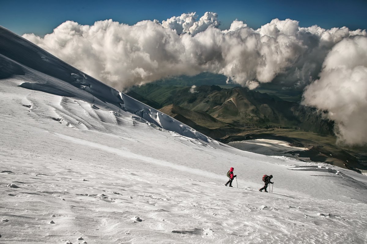 кавказ,эльбрус,восхождение,альпинисты,снег,горы,природа,пейзаж,облака,вечер,путешествие,фототур, Elena Pakhalyuk