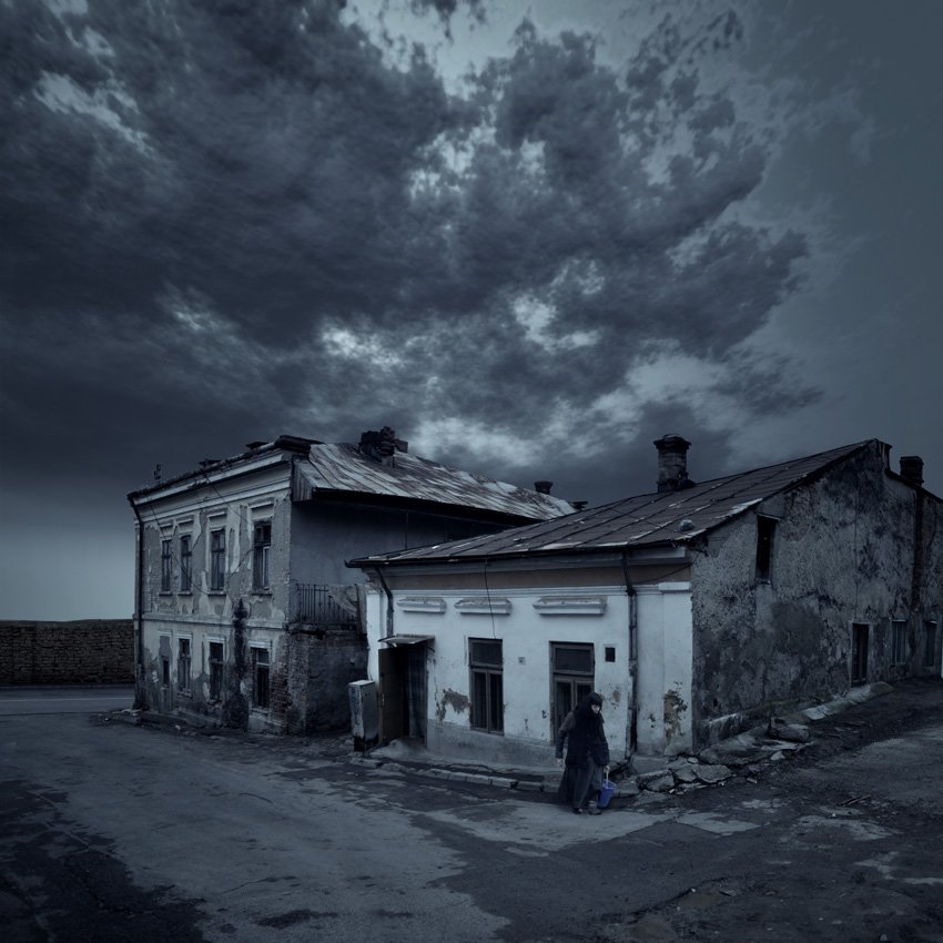house, wall, brick, woman, old, door, open, clouds, nobody, lost, Caras Ionut