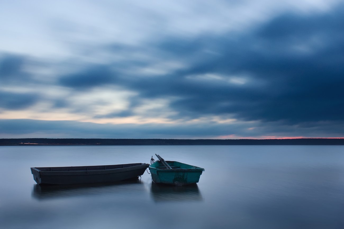 минимализм, лодка, печенежское водохранилище, тучи, утро, minimalism, boat, clouds, morning, Виктор Тулбанов