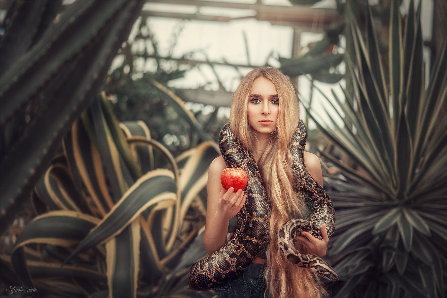 девушка, портрет, райский сад, эдем, яблоко, красный, винтаж, змея, girl, portrait, snake, edem, apple, Марина Семёхина