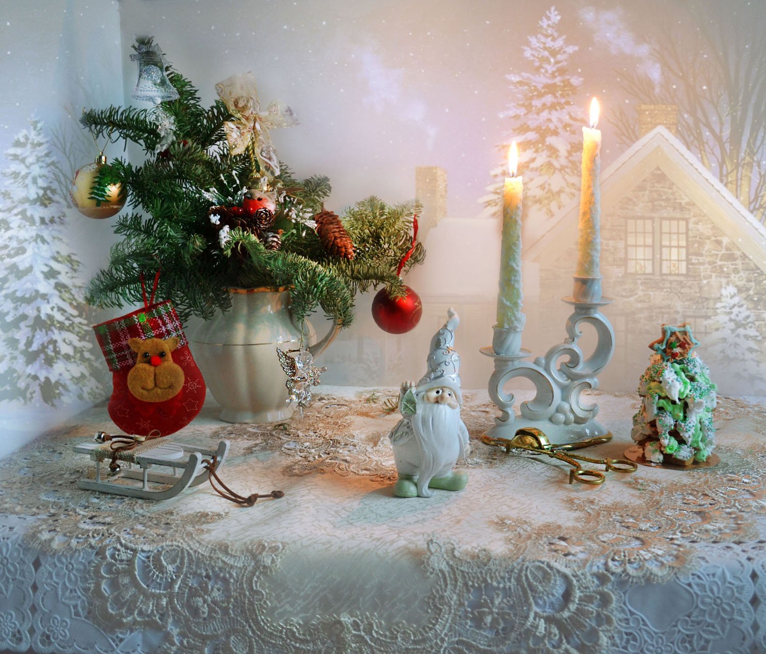 фото натюрморт, январь, зима, новый год, ёлка, игрушки, подсвечник, санки, гном, свечи, Колова Валентина