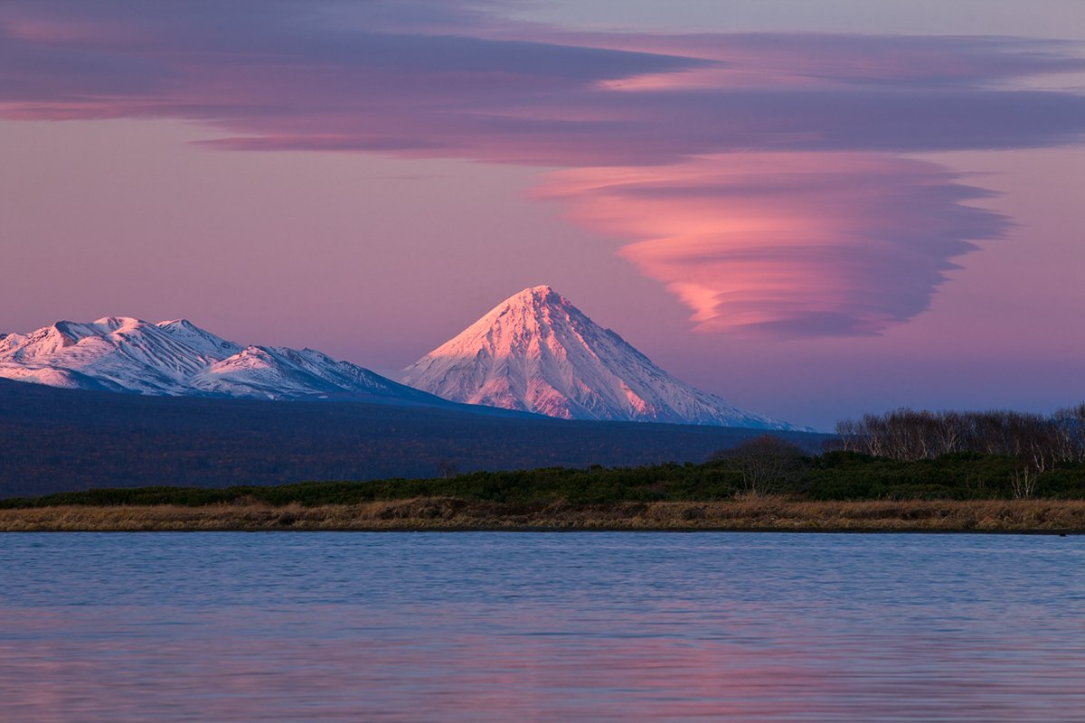 камчатка, кроноцкий заповедник, кроноцкая сопка, лентикулярные облака, Сергей Краснощёков