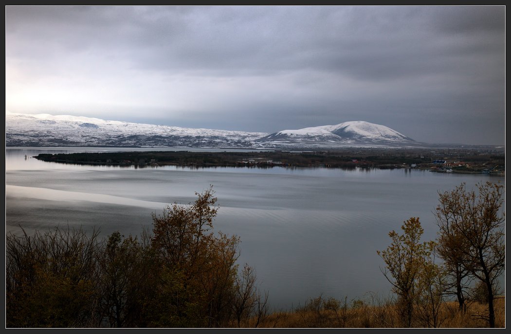 армения, озеро севан, вечер, горы, осень, Андрей Краснопольский