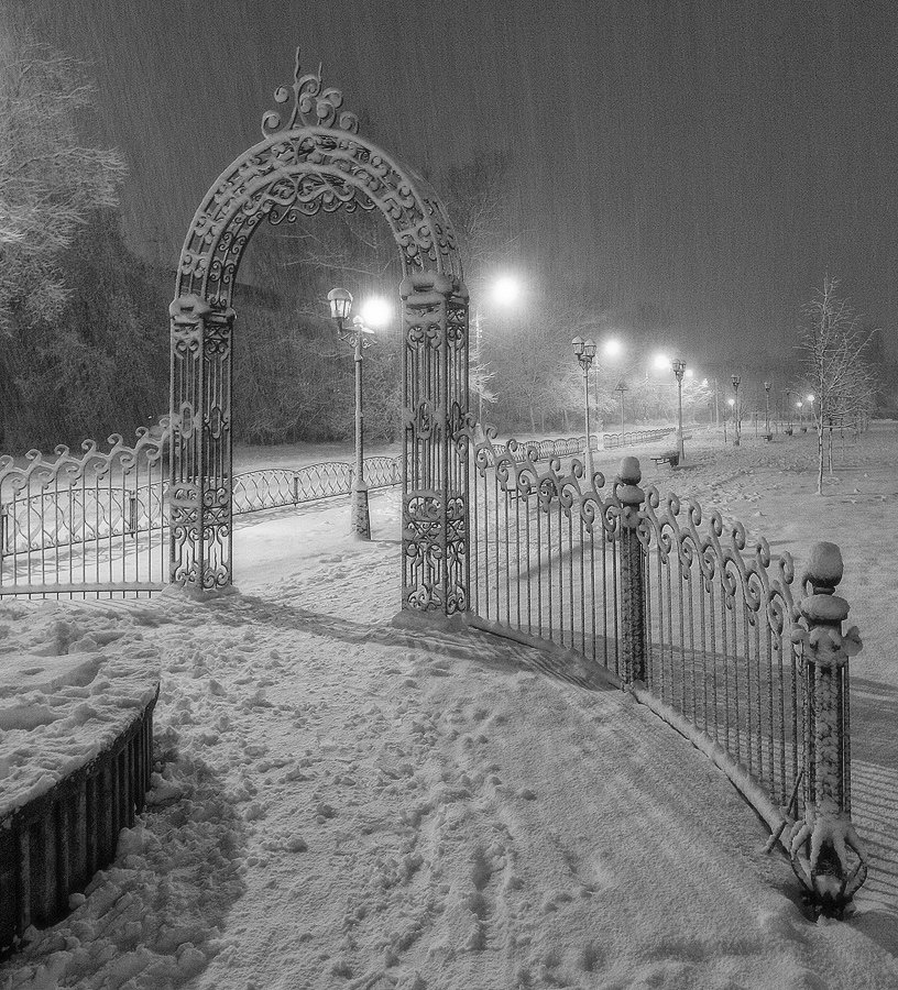 ночь, город, снегопад, Владимир Перепечаев
