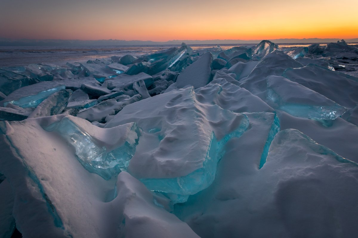 Фото льда байкала зимой