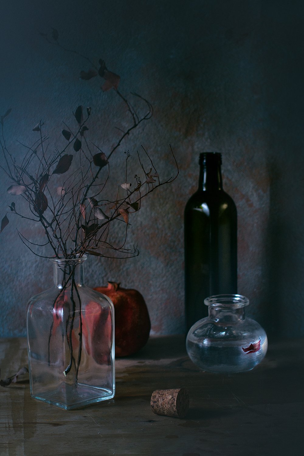 стекло, бутылки, ветка, гранат, натюрморт, вода, кораблик, Наталья Голубева