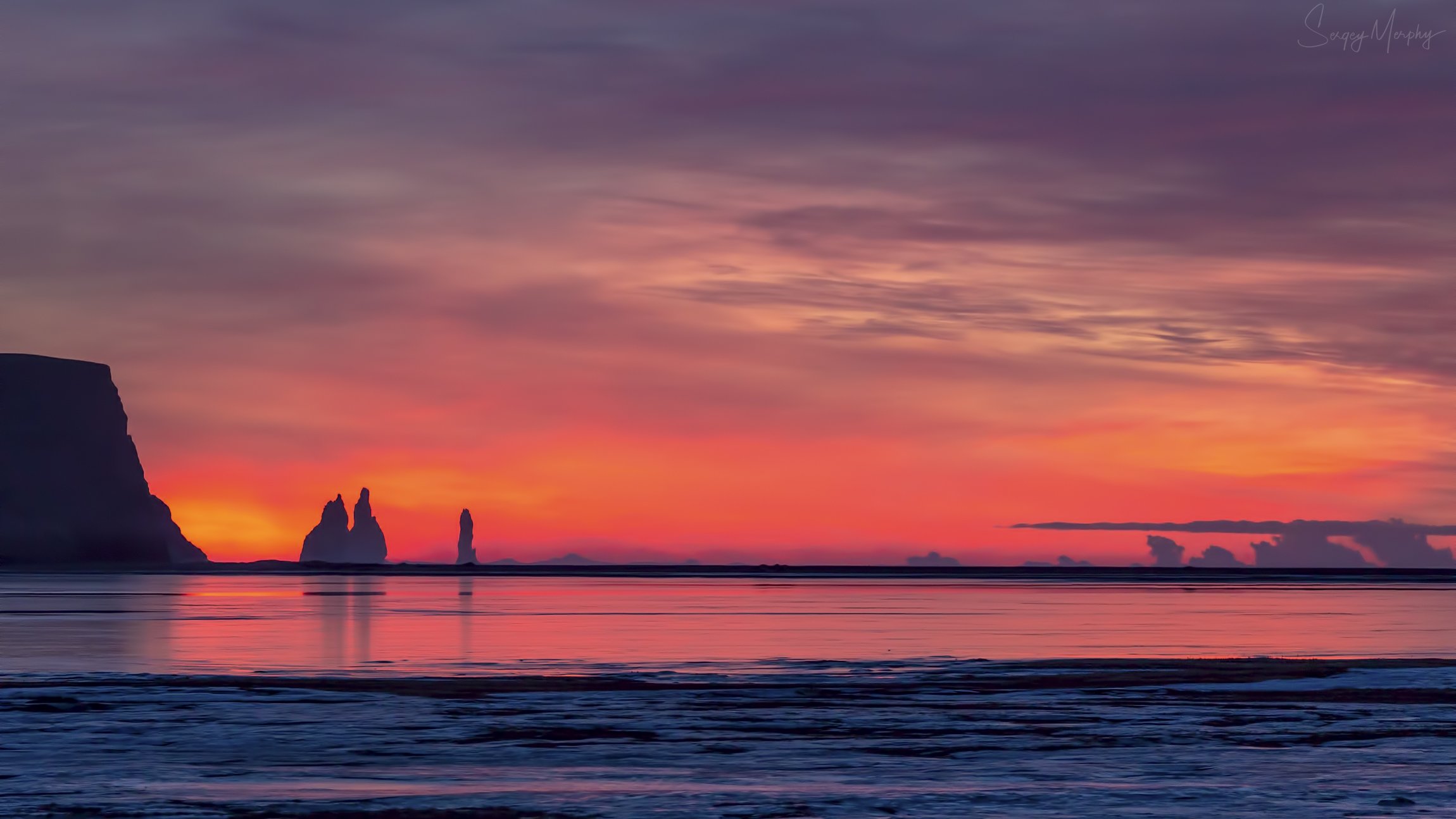 burning horizon. reynisdrangar. iceland., Sergey Merphy