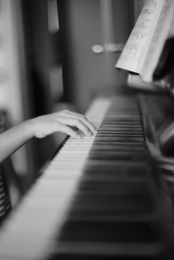 фортепиано пальцы рука игра музыка, Гильза