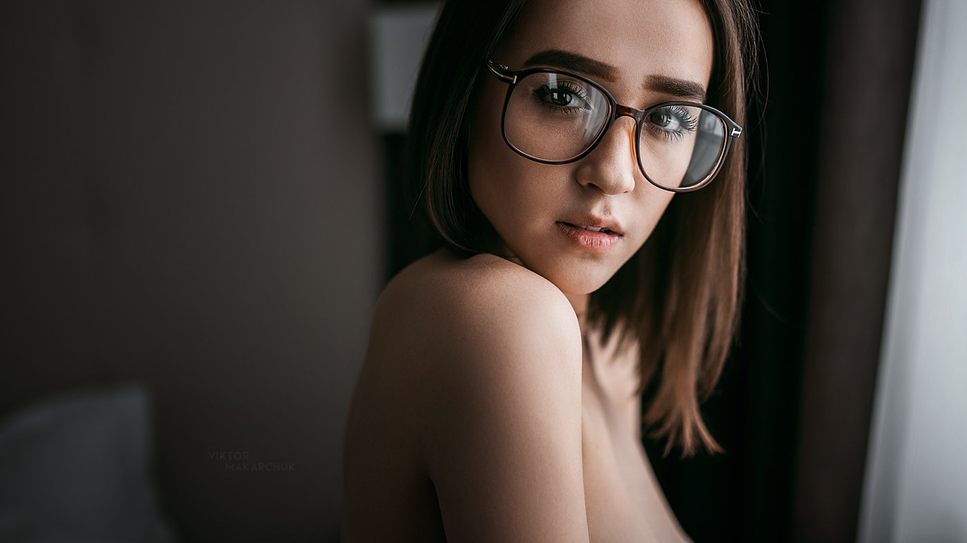 portrait,face,nood,look,naked,nude,eyes,model,woman,glass,indoor,hotel, Виктор Макарчук