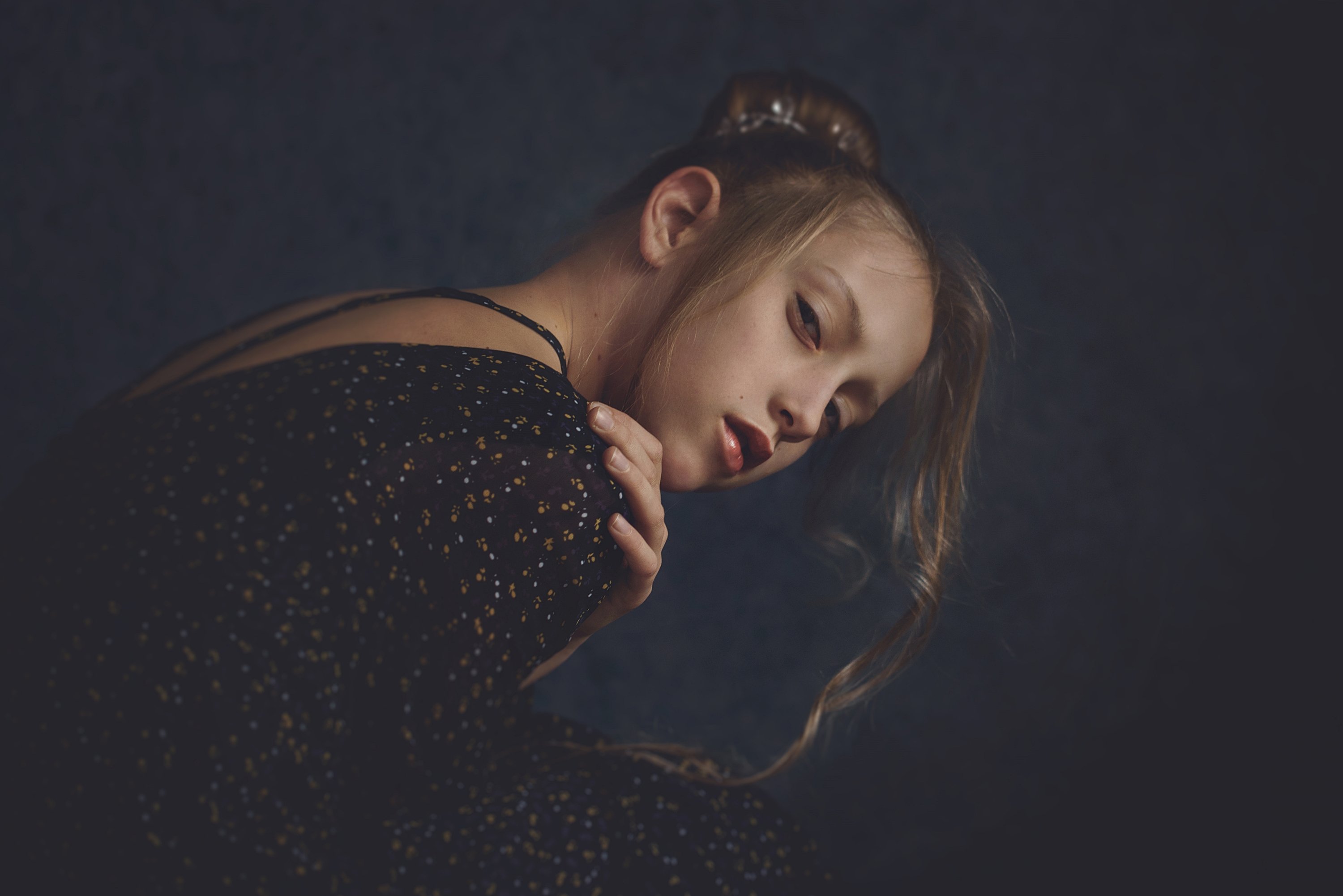 girl, portrait, eyes, look, natural-light, Anna Ścigaj