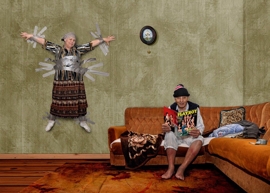 duck, woman, man, wall, magazine, clock, tape, hanging, couch, silver tape, Caras Ionut