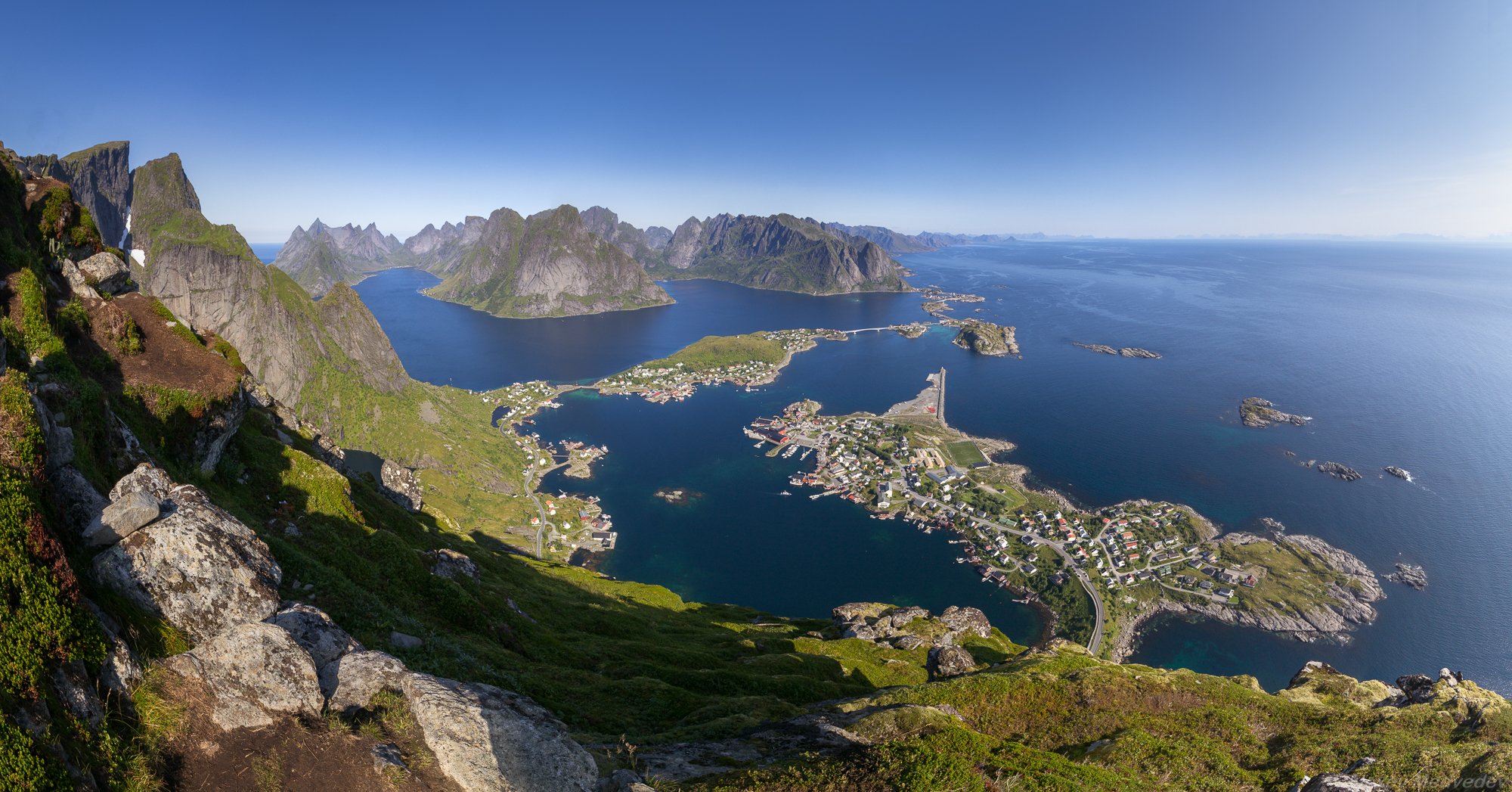 lofoten, summer, norway, cold, fjord, dark, rocks, mountains, lake, green, норвегия, север, фьорды, горы, north, лофотены, monkebu, moskenes, moskenesøya, Алексей Медведев