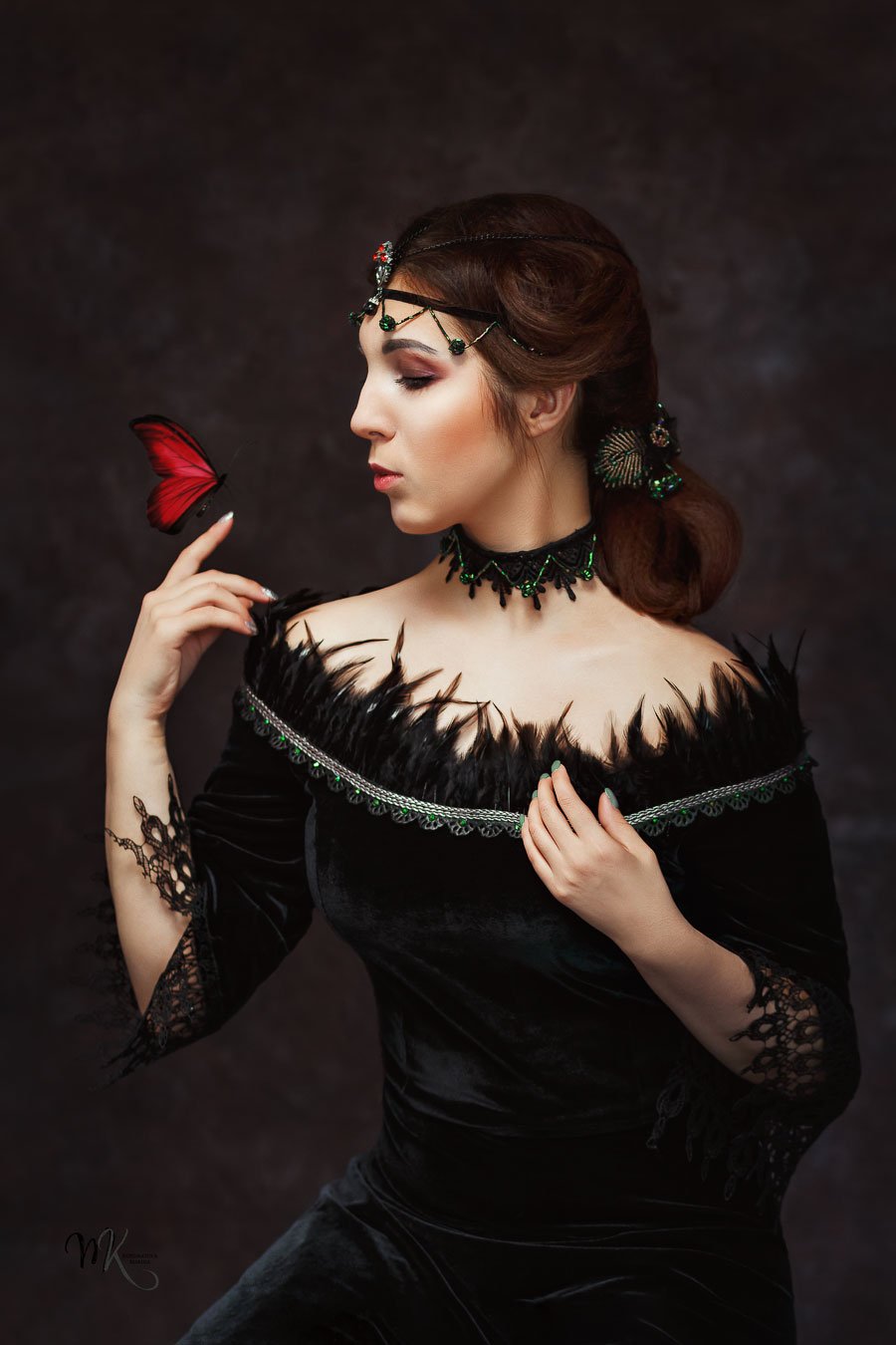 девушка, готика, картина, бабочка, прическа, образ, портрет, художественный, красный, черный, Марина Кондратова