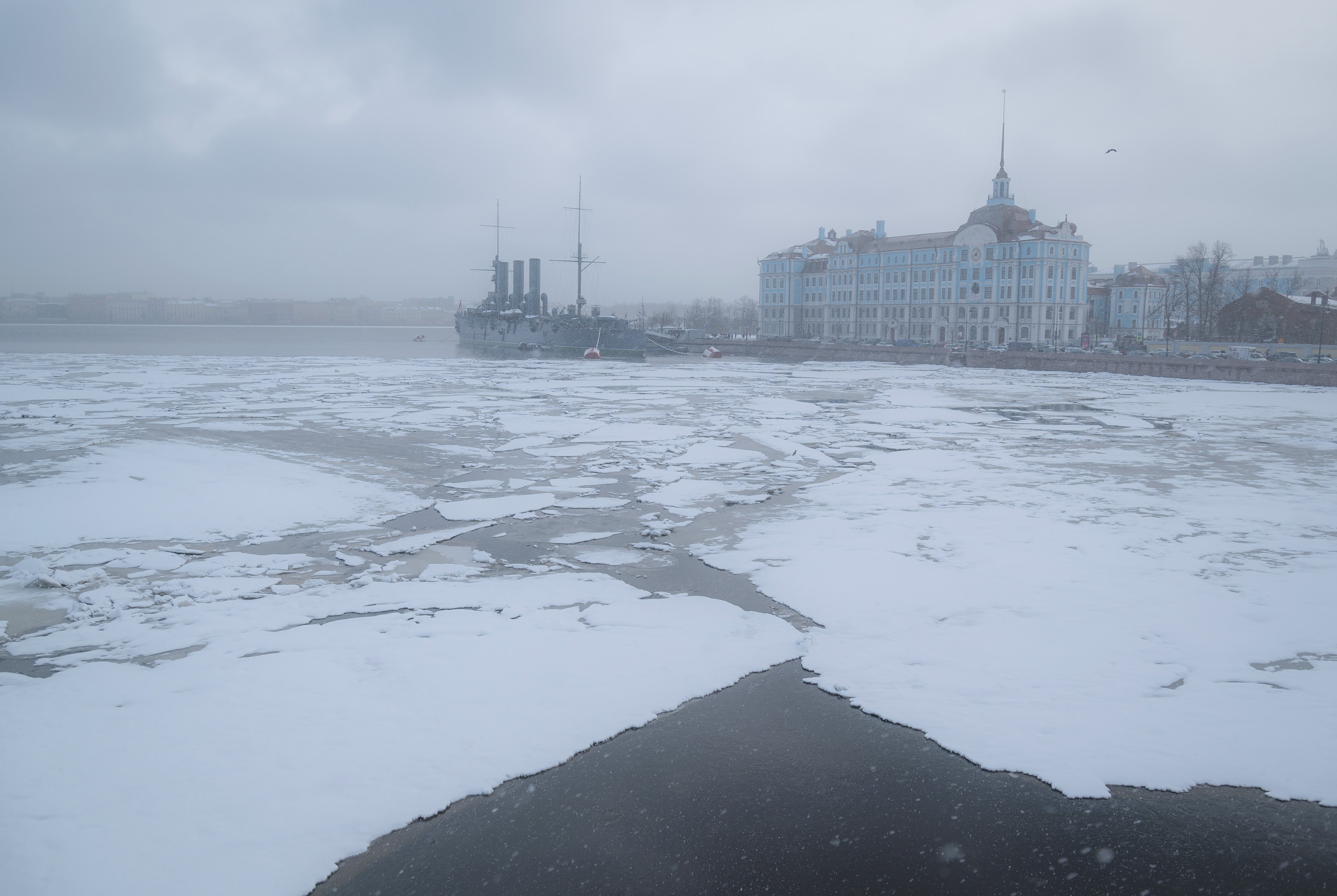 аврора крейсер зима город снег холод снегопад река, Егор Бугримов