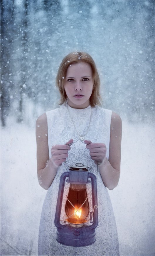 девушка, портрет, лес, снег, керосиновая лампа, синий, зима, Мария Полухина