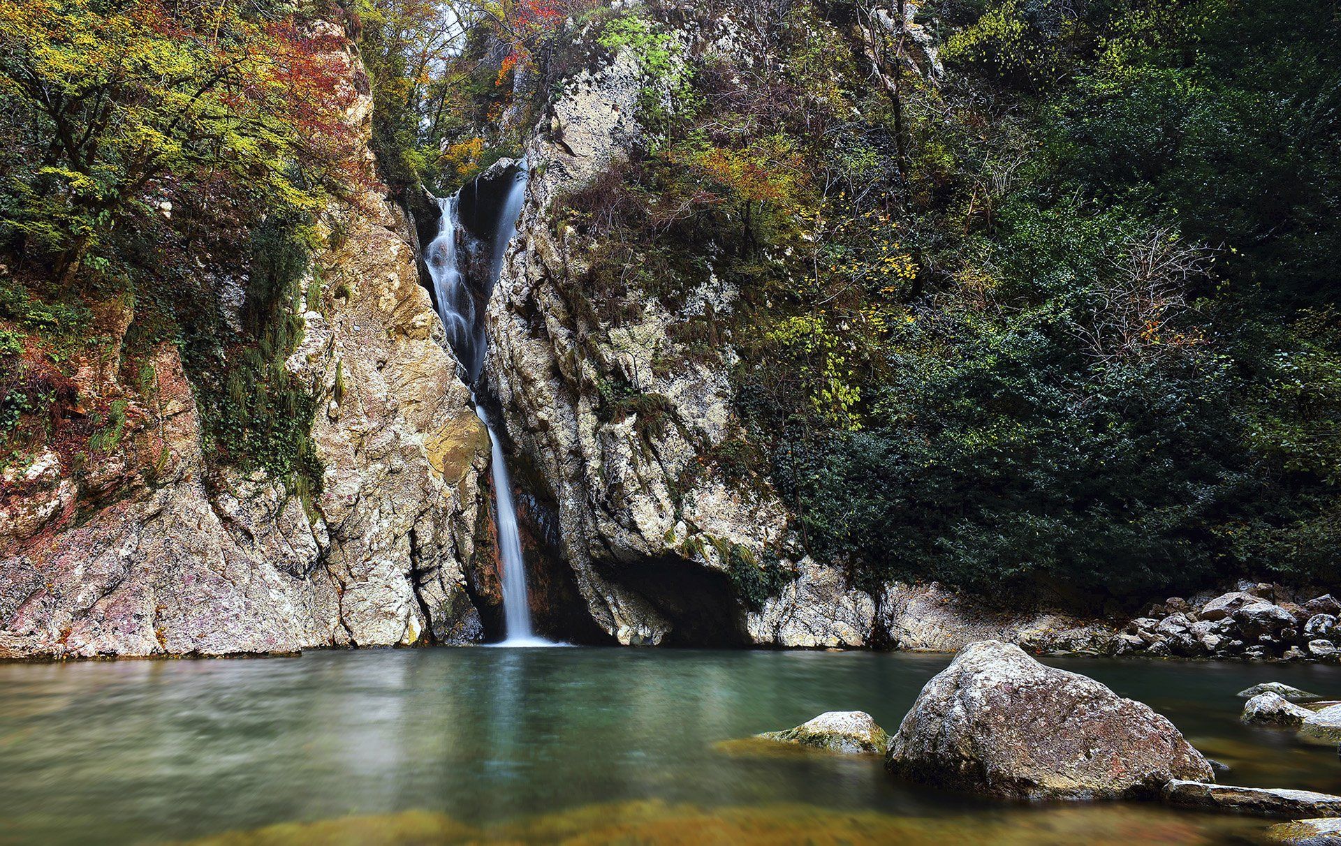 водопад, природа, пейзаж, осень, вода, озеро, река, горы, скалы, Роман Склейнов