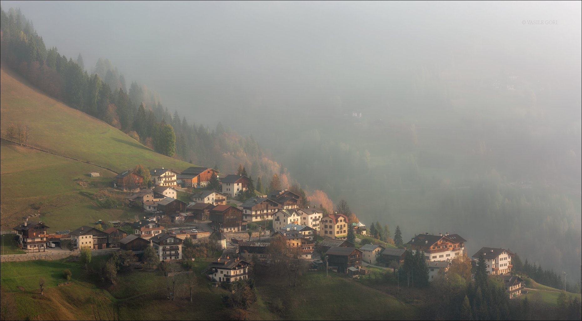 доломитовые альпы,деревня,selva - di - cadore,осень,туман,италия,alps,morning,colors,fog, Василий Гори