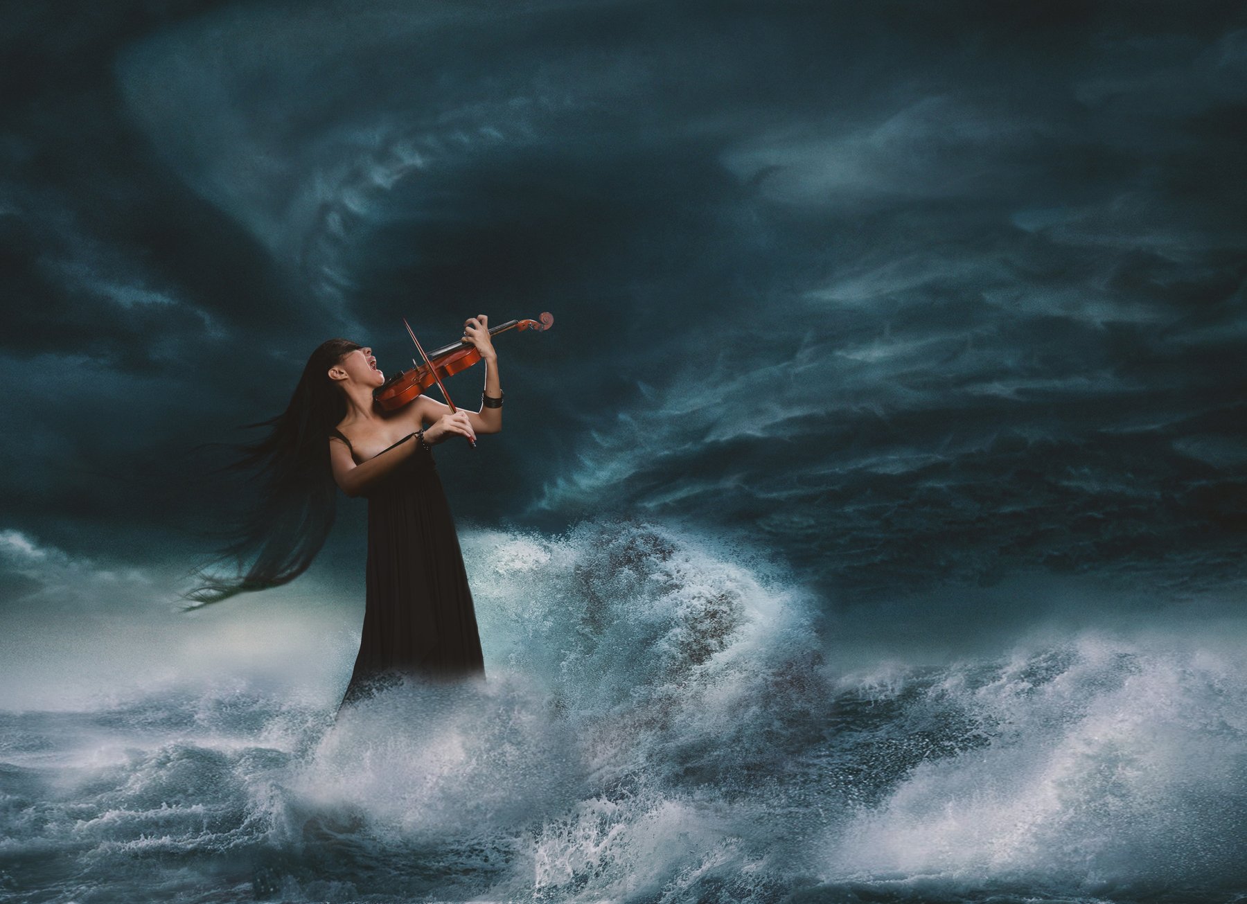 Музыкальная волна. Девушка скрипка море. Девушка у бушующего моря. Девушка в волнах моря.