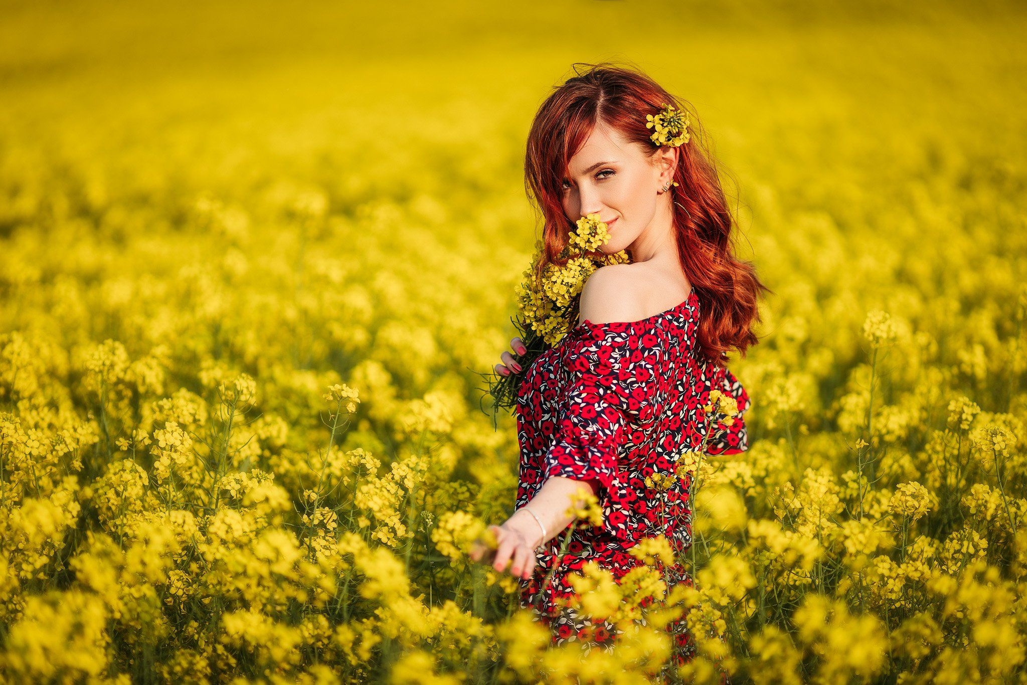 beauty, girl, cute, glamour, face, yellow , outdoor, in the field,, Чавдар Димитров
