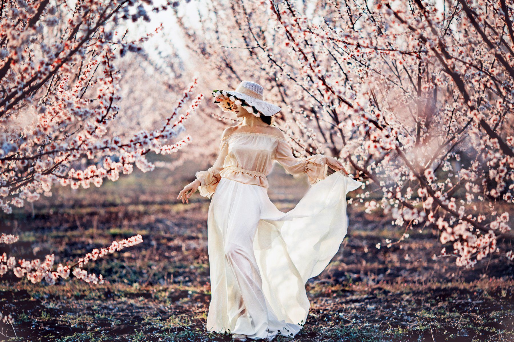 весна, весенняя фотосессия, модель, девушка, нежность, цветы, цветущий сад, Мария Братан