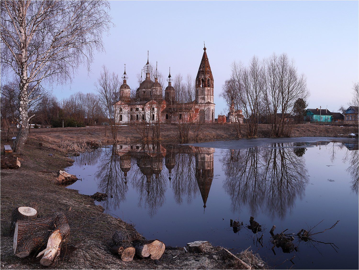 село, вечер, весна, пруд, отражение, храм, разрушенная церковь,, Victor Pechenev