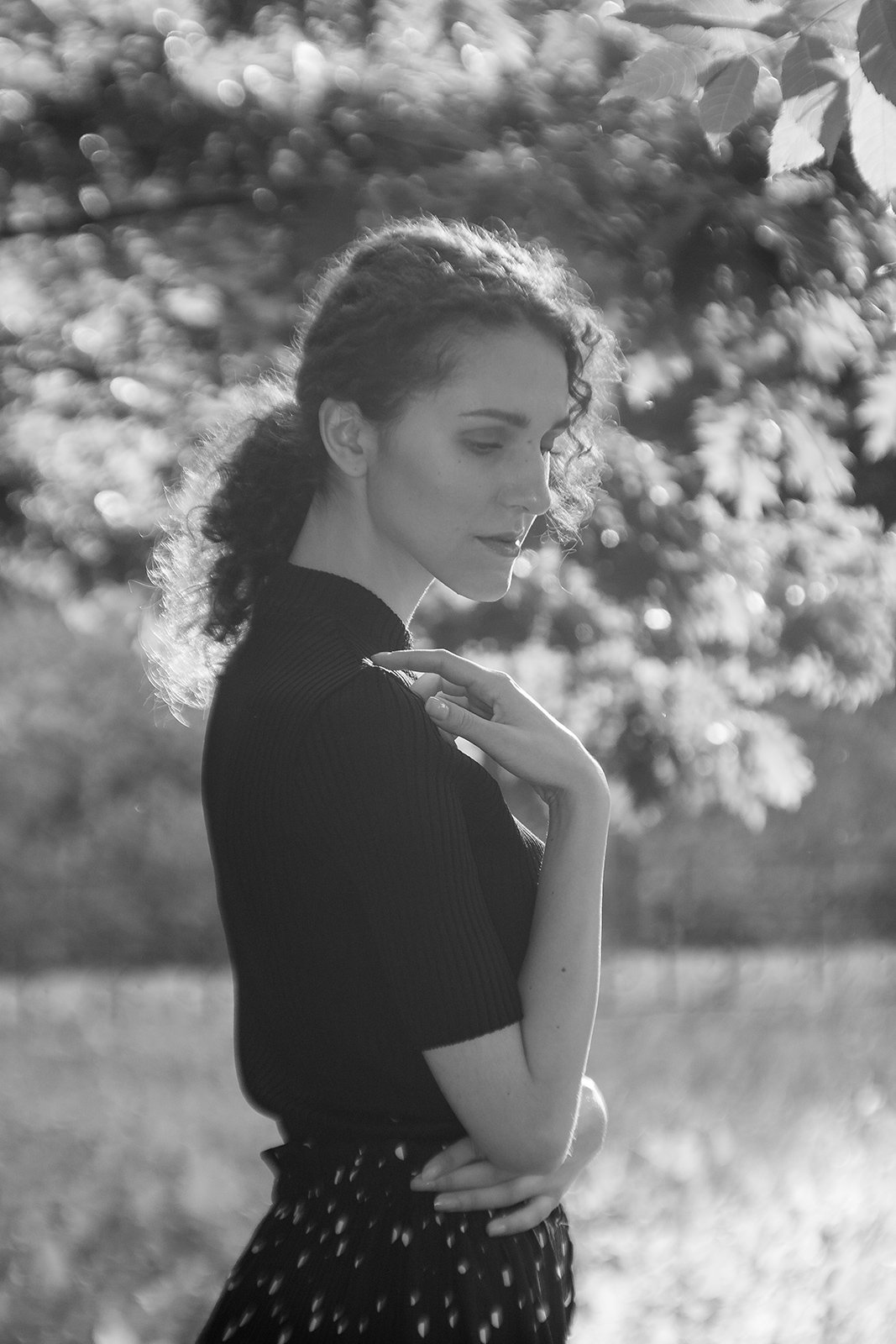 female, portrait, park, outdoors, summer, femine, feminine, woman, young, adult, girl, black and white, petzval, lens, darlot, bokeh, retro, vintage, Дмитрий Толоконов