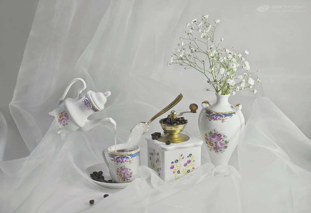 flowers, milk, fly,coffee, Olga Tkachenko