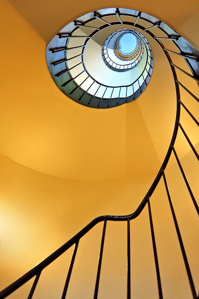 лестница, спираль, ступеньки, небо, оранжевый, голубой, Leonidchenko Sergey