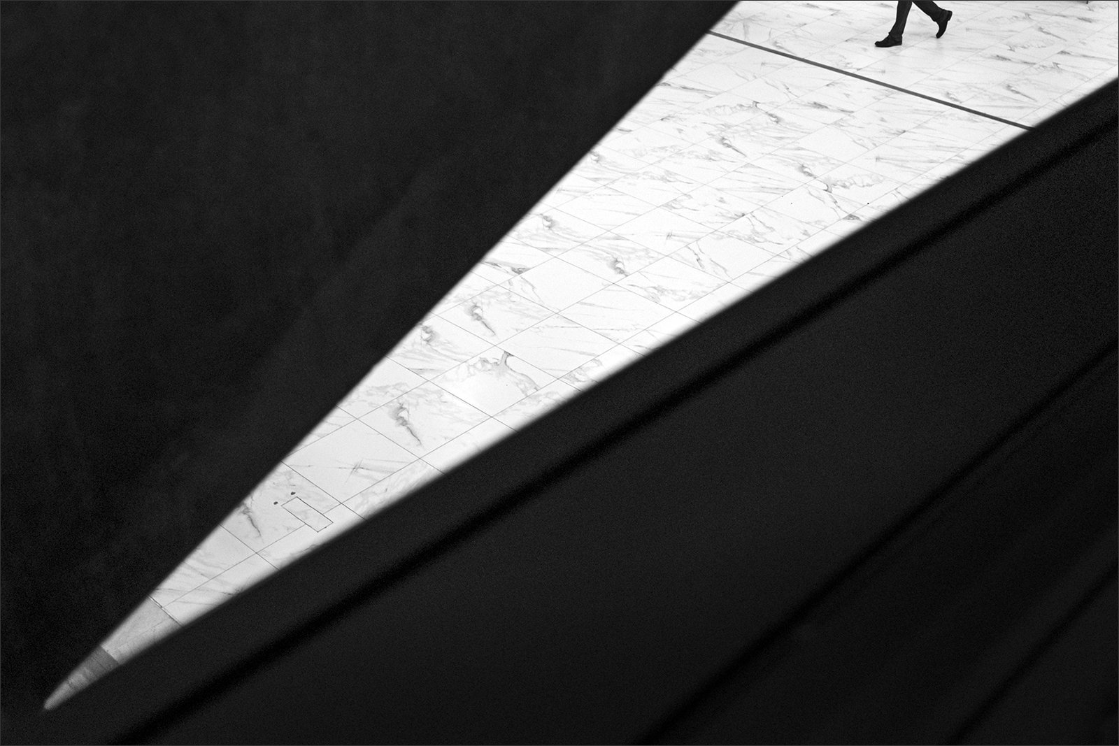 composition, moment, bw, photoshop, композиция, ноги, чб, стрит, street, urban, Denis Buchel (Денис Бучель)