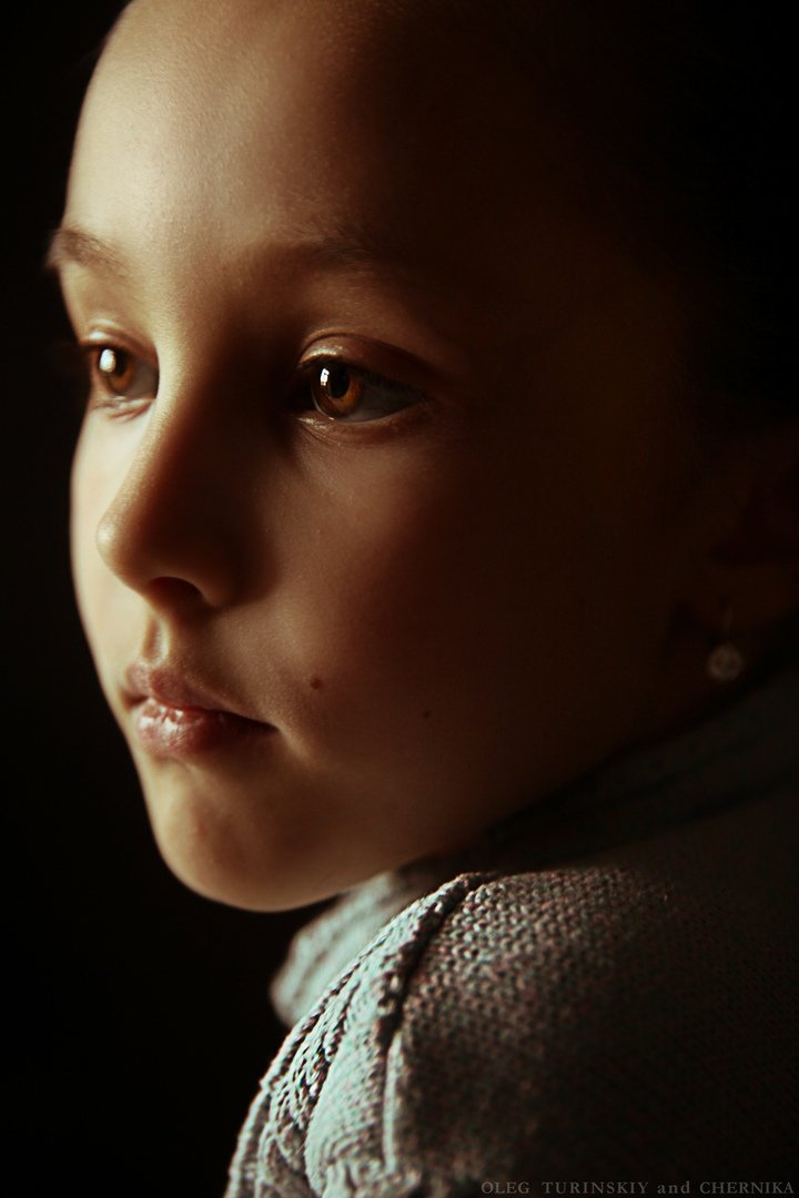 девочка взгляд глаза ребенок портрет, Олег Туринский