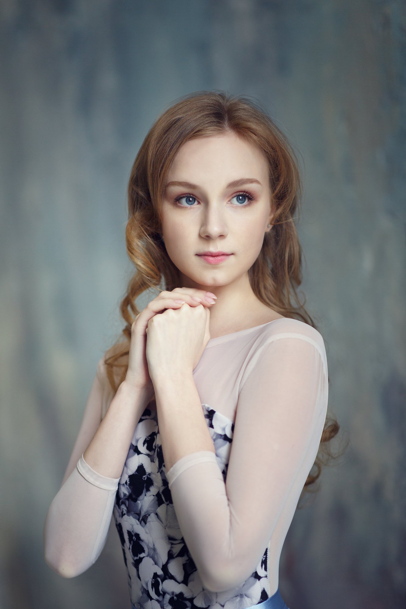 женский портрет, голубые глаза, длинные волосы, морозко, Оксана Ведмеденко