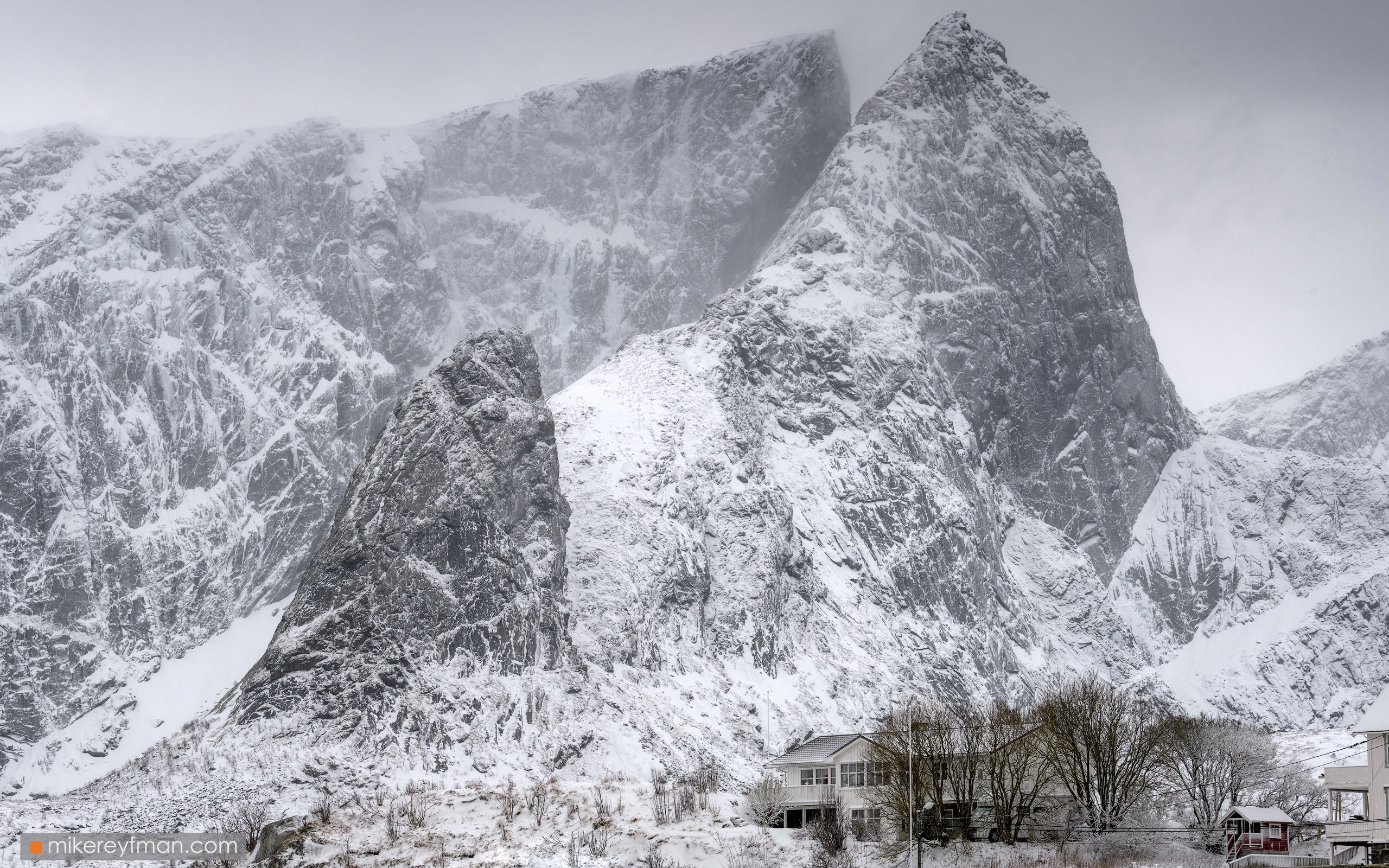 arctic, coast, europe, fjord, landscape, lofoten, archipelago, mountain, nordic, nordland, norway, peaks, rorbuer, scandinavia, snowscape, weather, winter, reine, village, Майк Рейфман