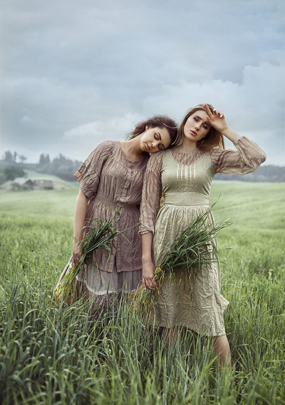 поле, трава, лето, урожай, село, девушки, крестьянки, женский портрет, постановочное фото, Наталья Прядко