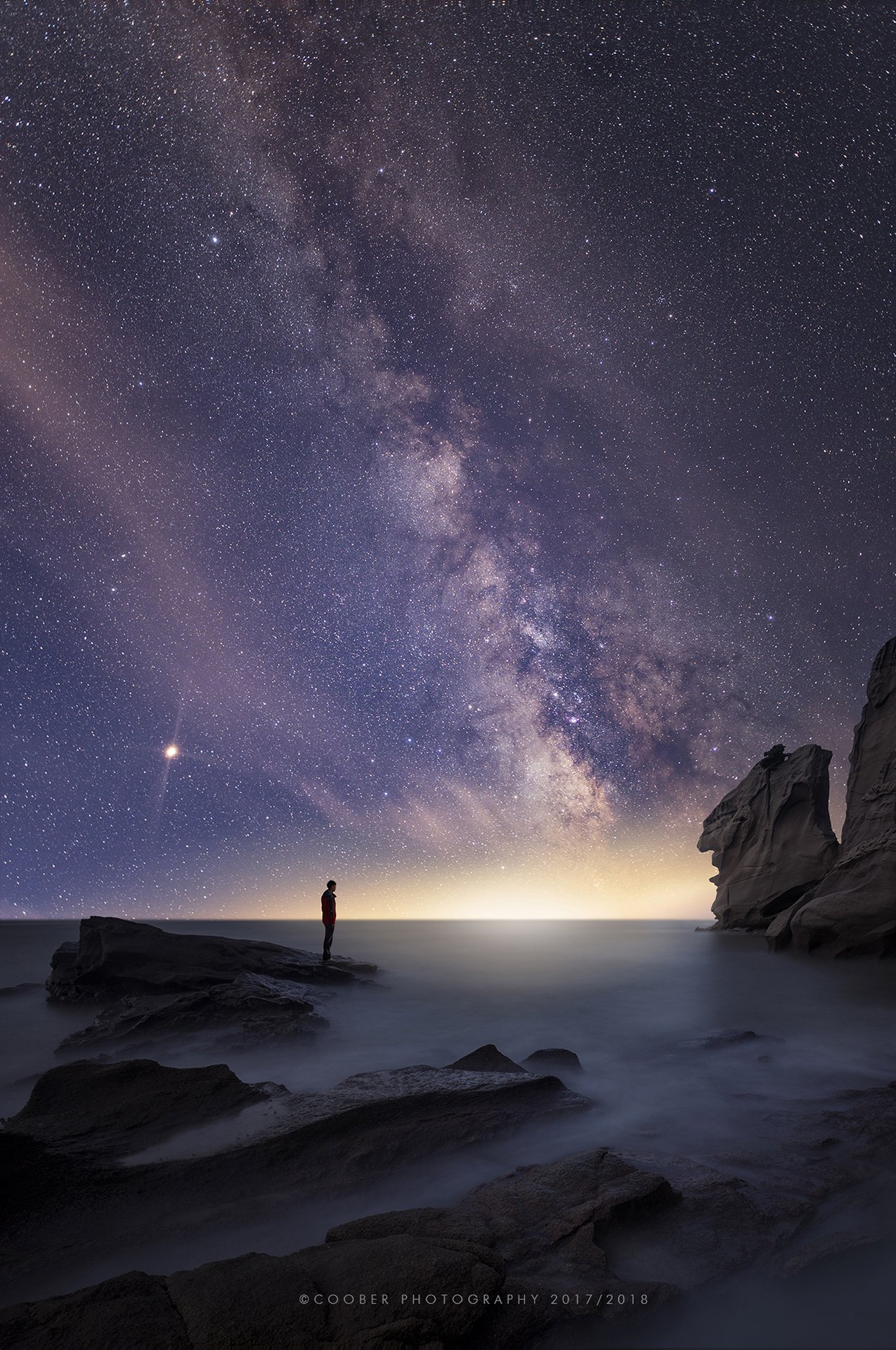 stars,sky star,landscapes,reef,sea,people,night,Light and shadow,travel,  Xiaolei Yang