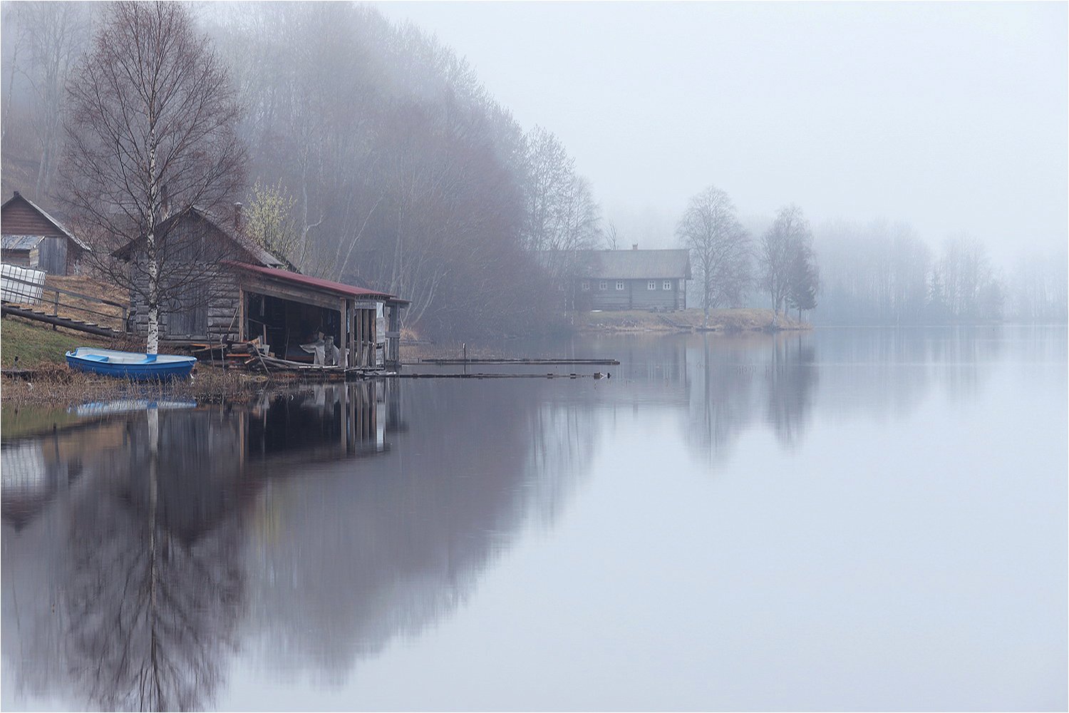 утро, весна, озеро, туман, лодка, дом, Victor Pechenev
