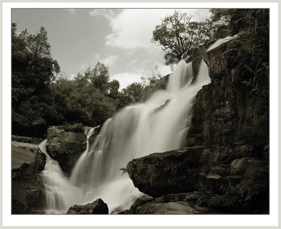 таиланд,водопад,река,вода,чёрно-белые,скалы,путешествия, Александр Константинов