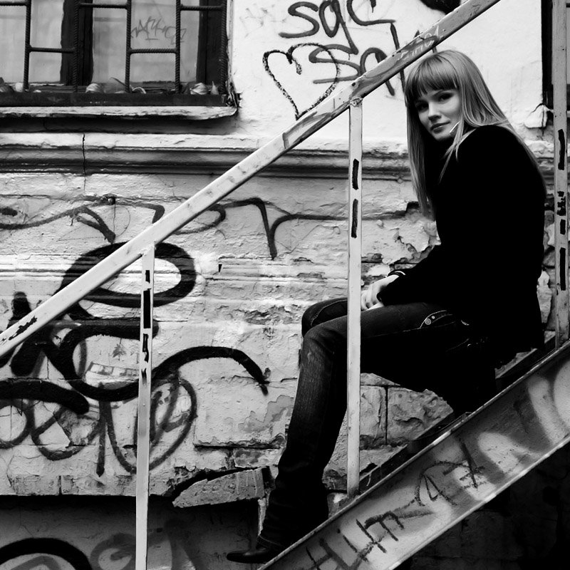 лестница, девушка, графити, Dalia
