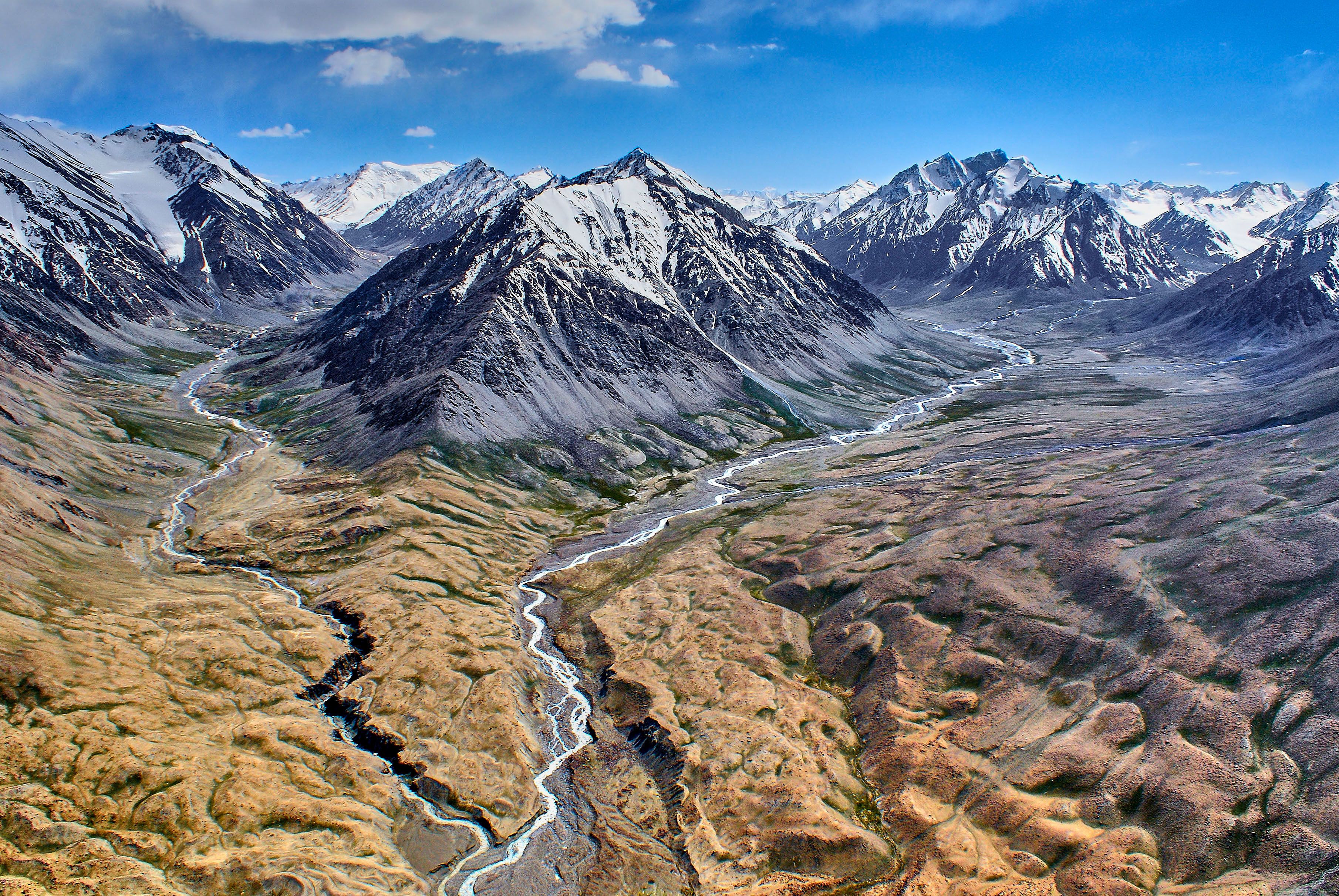 Памир самый. Горы Памира в Таджикистане. Южный Памир горы. Горный Таджикистан Памир. Таджикистана пик Памир.